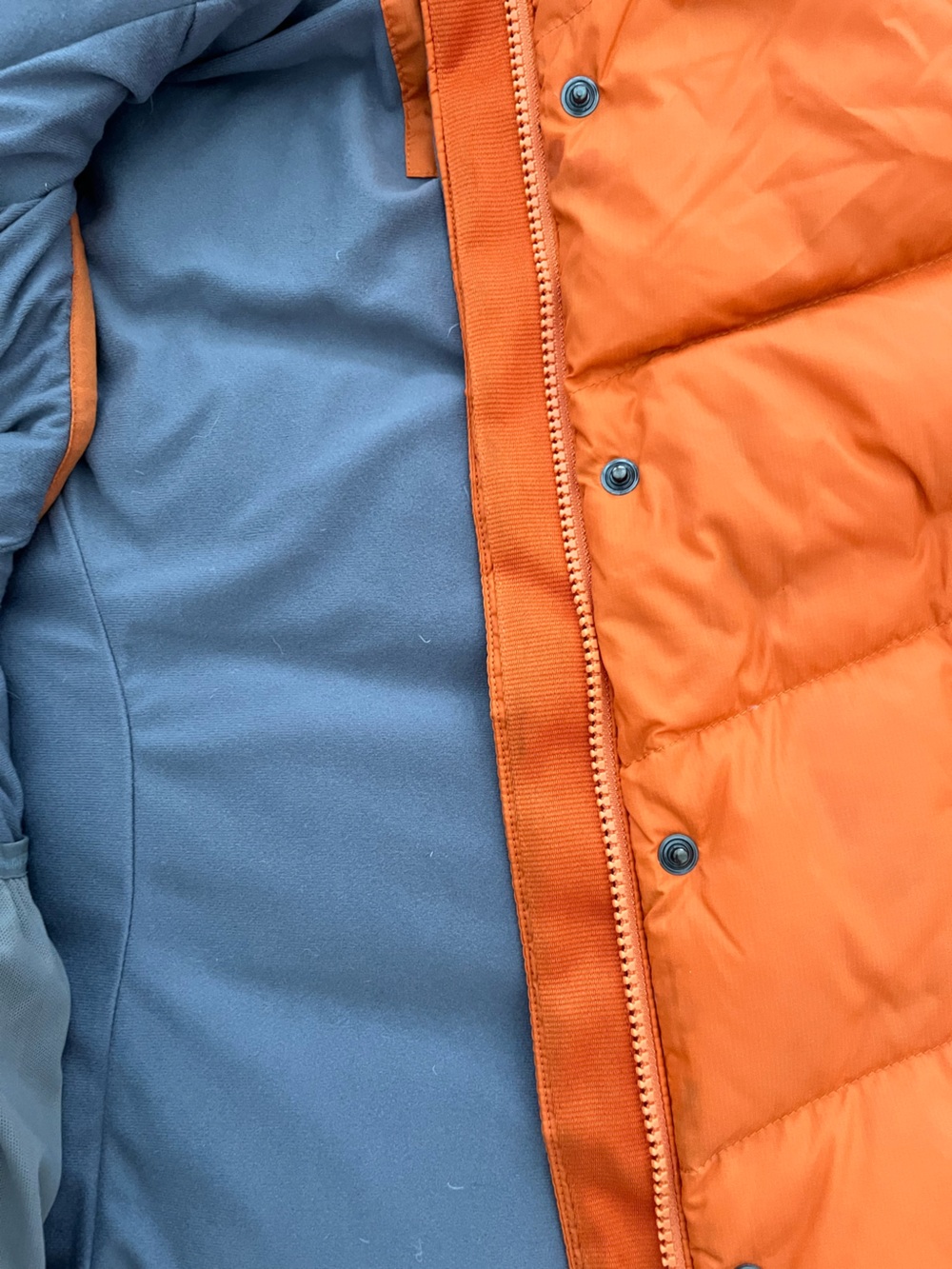 LL Bean Goose Down Puffer Vest. - Picture 12 of 14